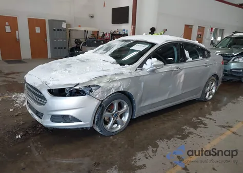 2013 Ford Fusion Hybrid Se z USA, uszkodzony, nr VIN 3FA6P0LU8DR226609